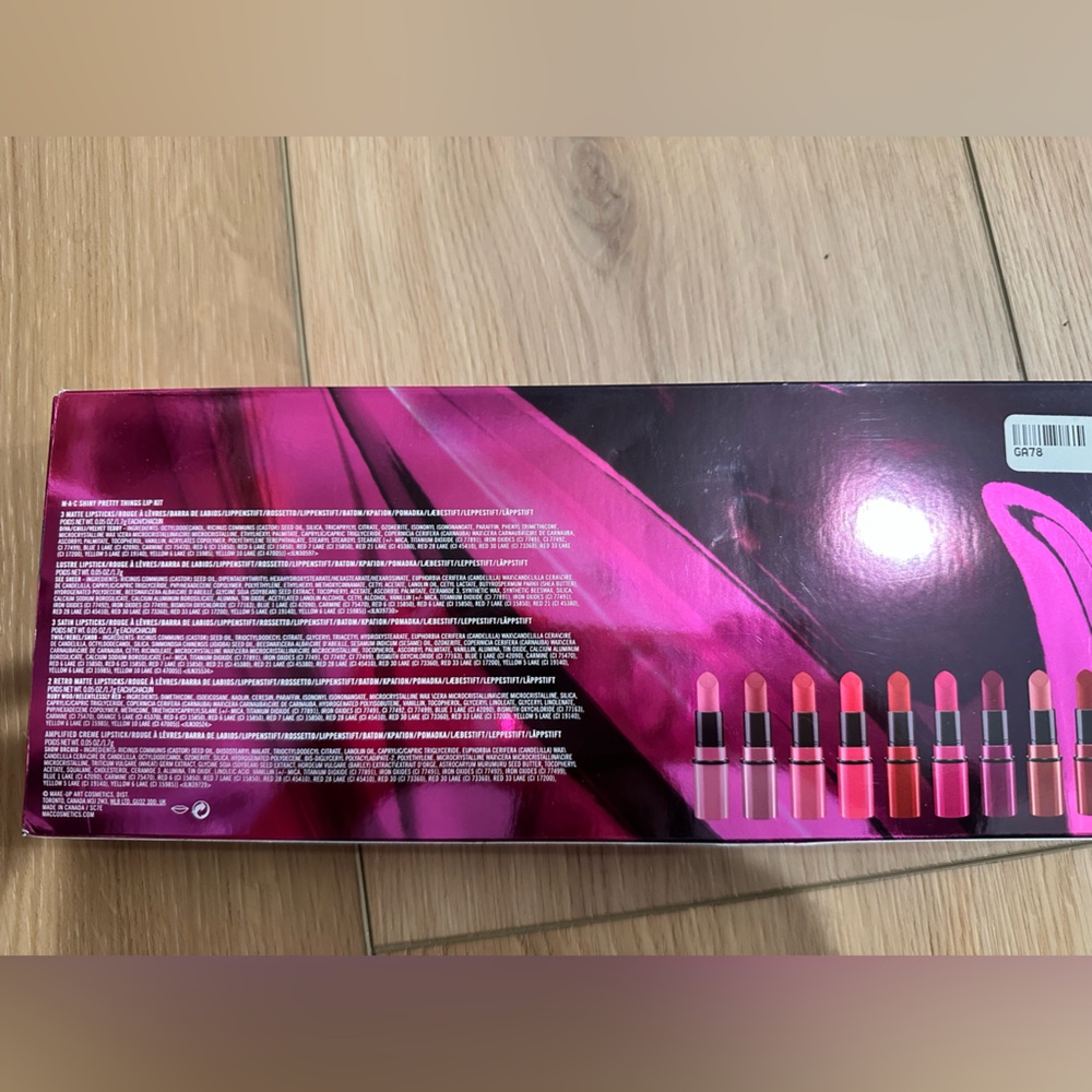MAC Cosmetics Vibrant Lipstick Collection - Picture 4 of 7